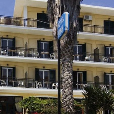 Niki Hotel Самос Екстериор снимка