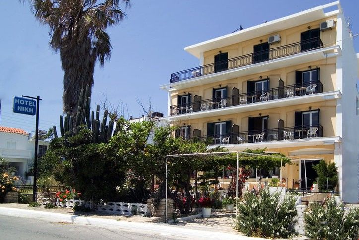 Niki Hotel Самос Екстериор снимка