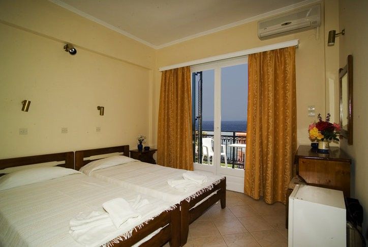 Niki Hotel Самос Екстериор снимка